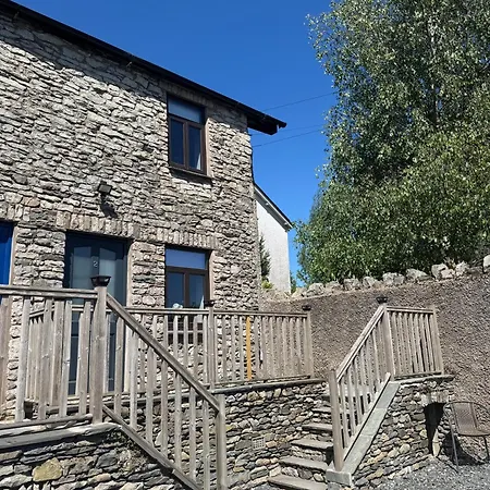 Number Two, Yard 12 كندال