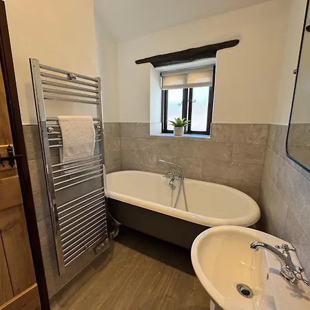 Feriehus Number Two, Yard 12